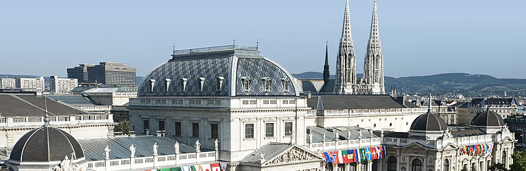 Blick vom Dach der Universität in Richtung Votivkirche